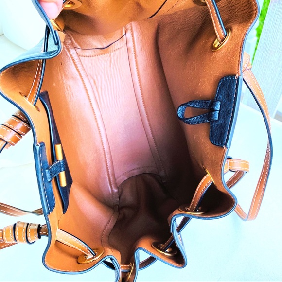 Tory Burch Caroline Small Carryall Tote EUC - Picture 15 of 16